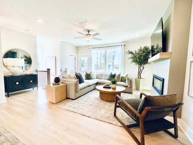 Sugar Hill, GA 30518,384 Sunset Hollow ST