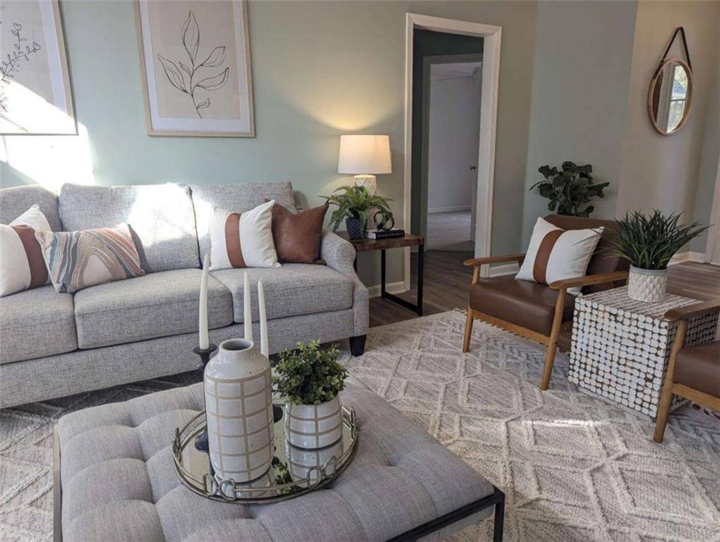 Sharpsburg, GA 30277,90 Spring Forest TRL