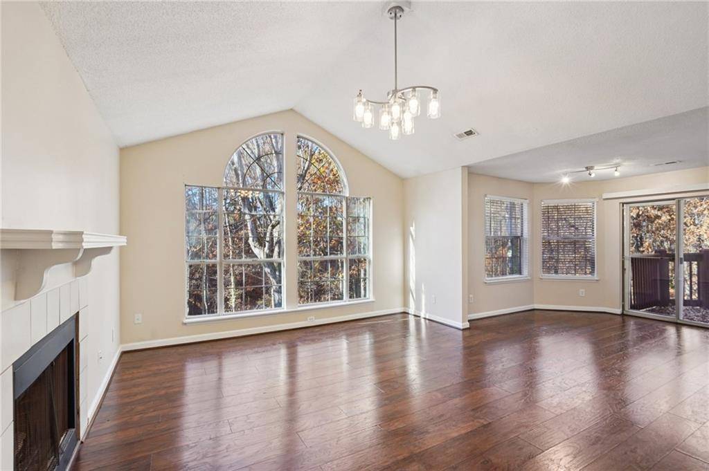 Alpharetta, GA 30022,909 WENTWORTH CT