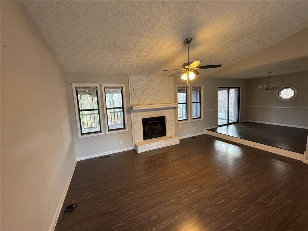 Acworth, GA 30102,3500 Twin Pines DR