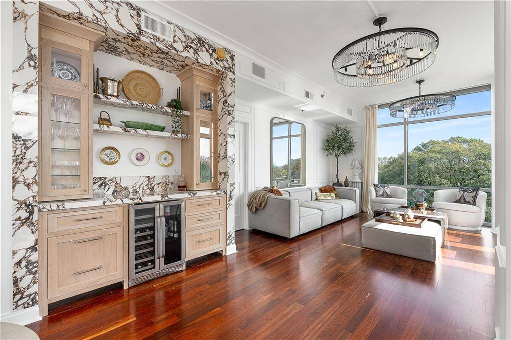 Atlanta, GA 30309,905 Juniper ST NE #705