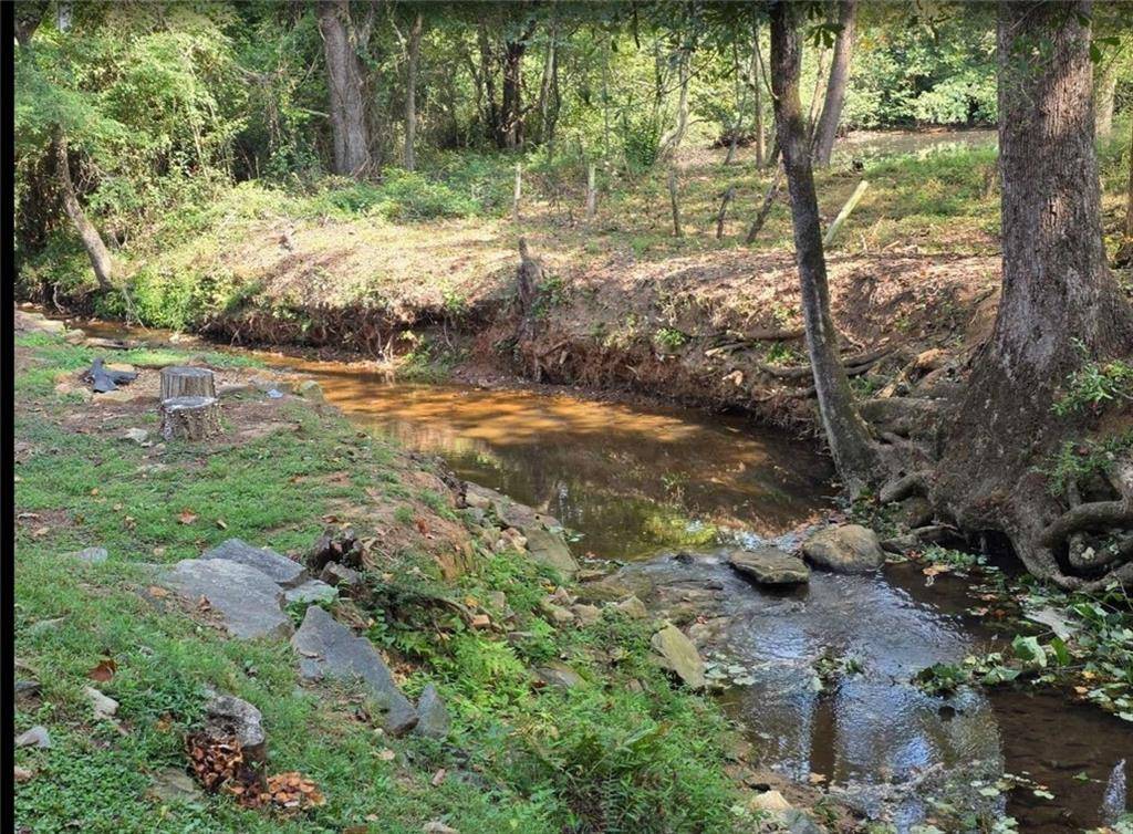 Lawrenceville, GA 30044,2810 Creekwood LN