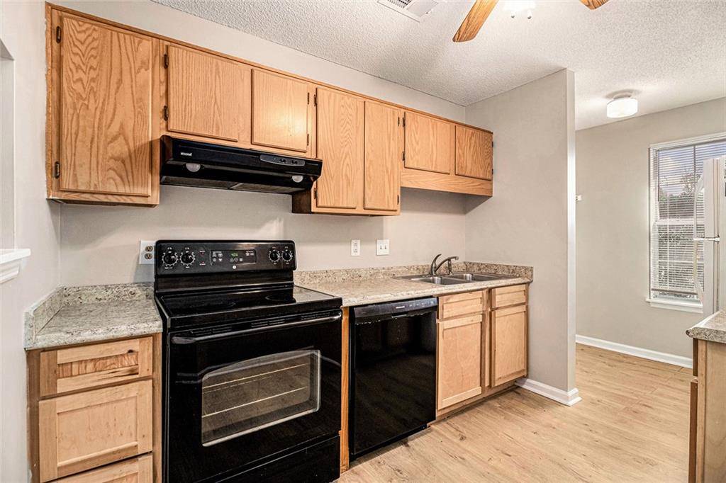 Douglasville, GA 30134,6174 Field Stone DR