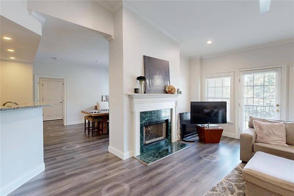 Atlanta, GA 30324,3275 Lenox RD NE #413