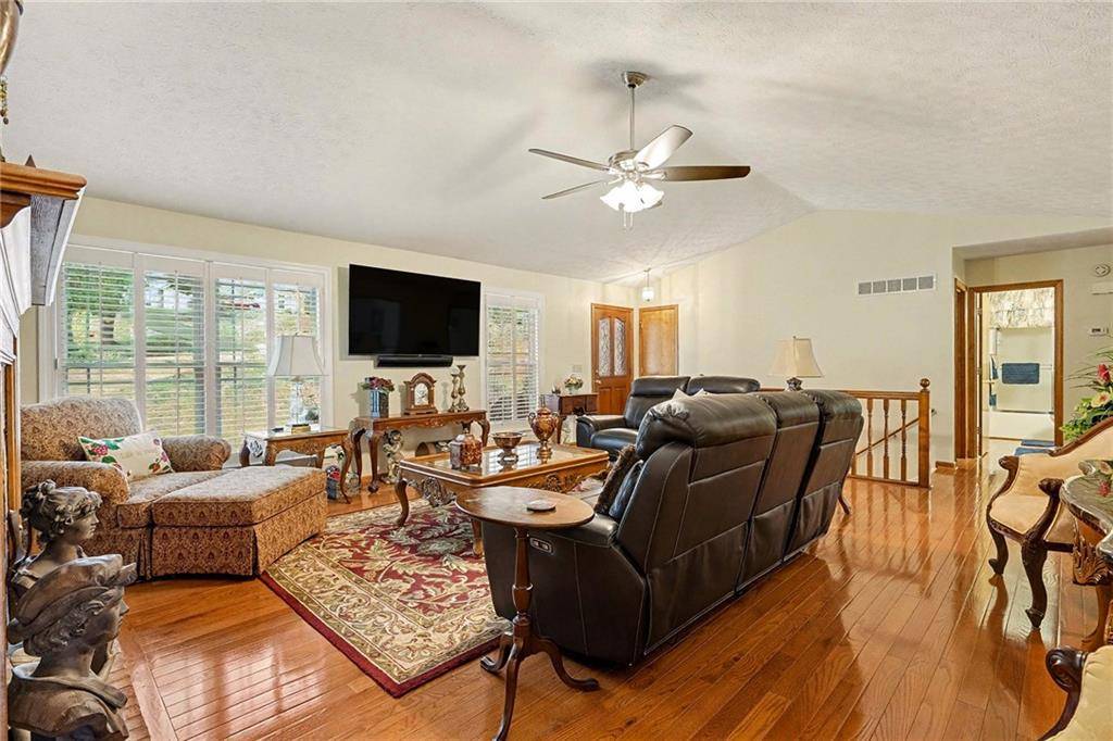 Woodstock, GA 30188,157 Springwater TRCE