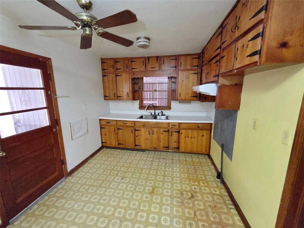 Decatur, GA 30032,2298 Starline DR