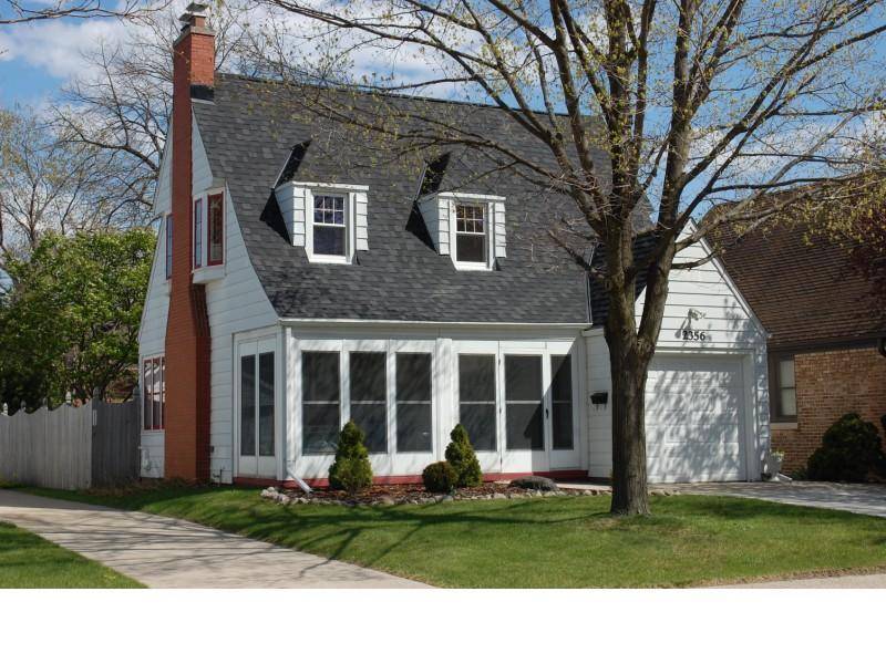 West Allis, WI 53219,2356 S 52nd St