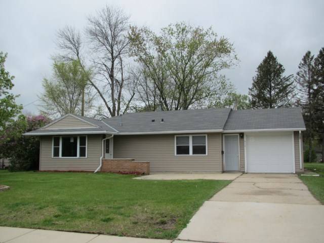 Mukwonago, WI 53149,612 Pine St