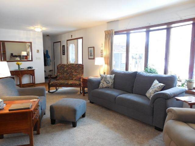 Pleasant Prairie, WI 53158,8706 113th Ave