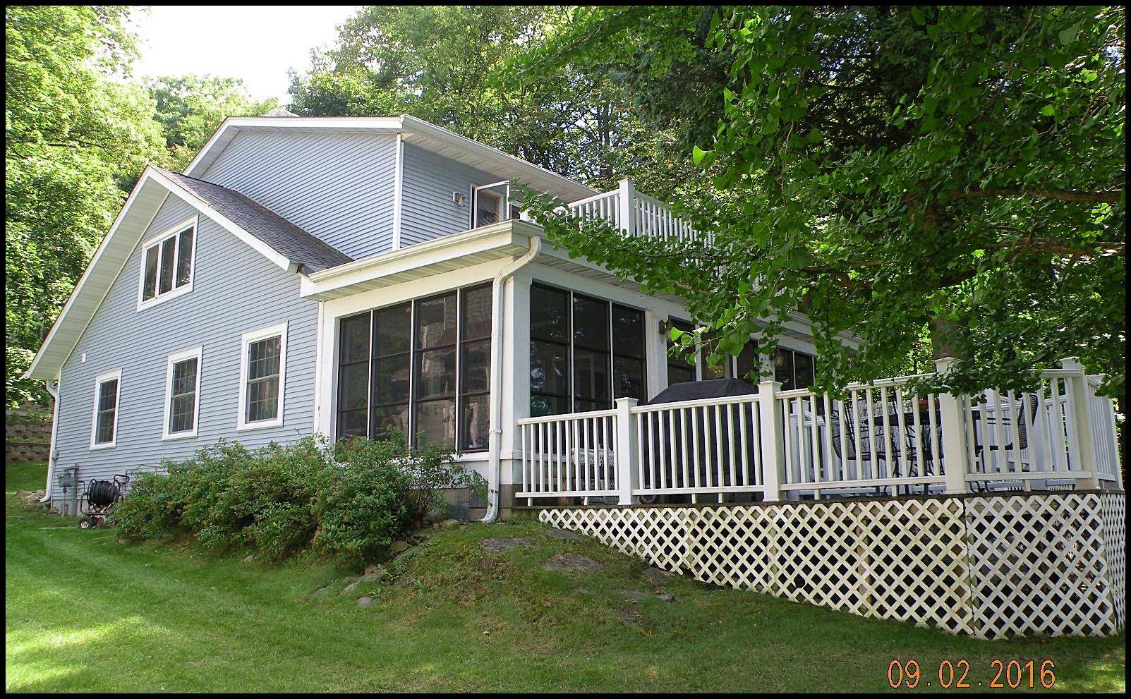 Twin Lakes, WI 53181,135 W Spring Dr