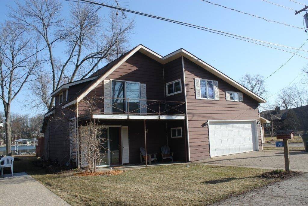 Twin Lakes, WI 53181,308 W Park Dr