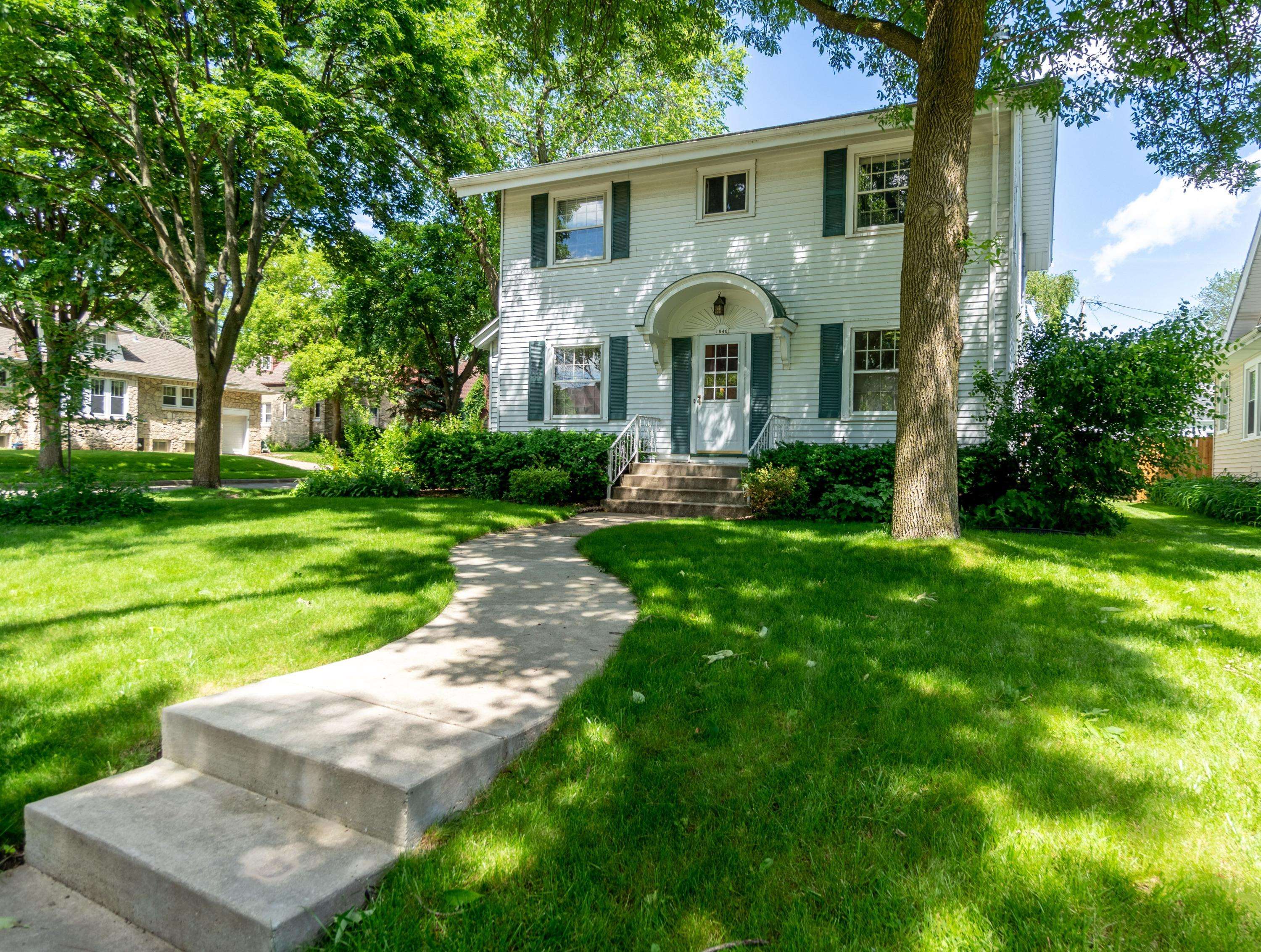 Wauwatosa, WI 53213,1846 N 83rd St