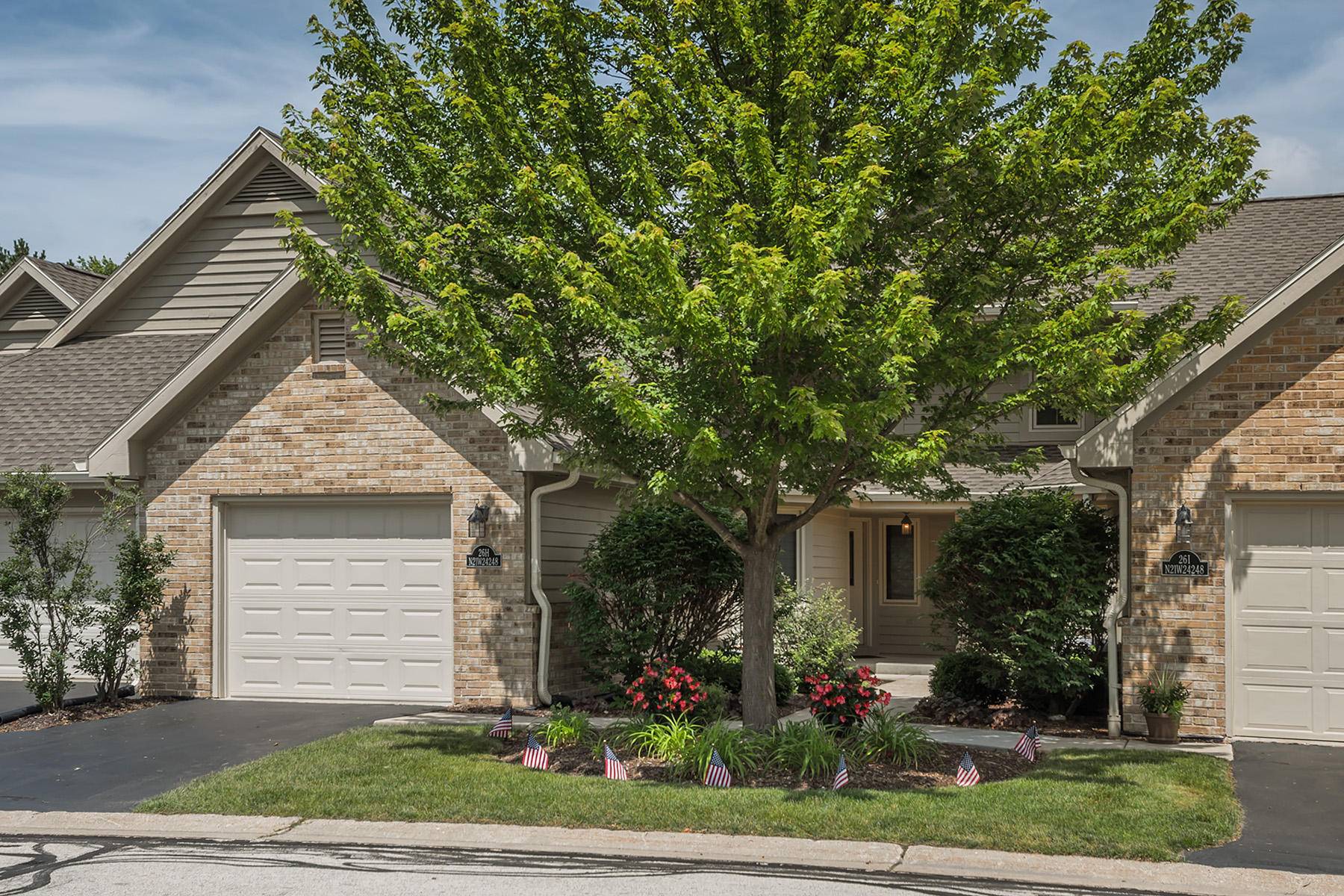 Pewaukee, WI 53072,N21W24248 Cumberland Dr Unit 26H