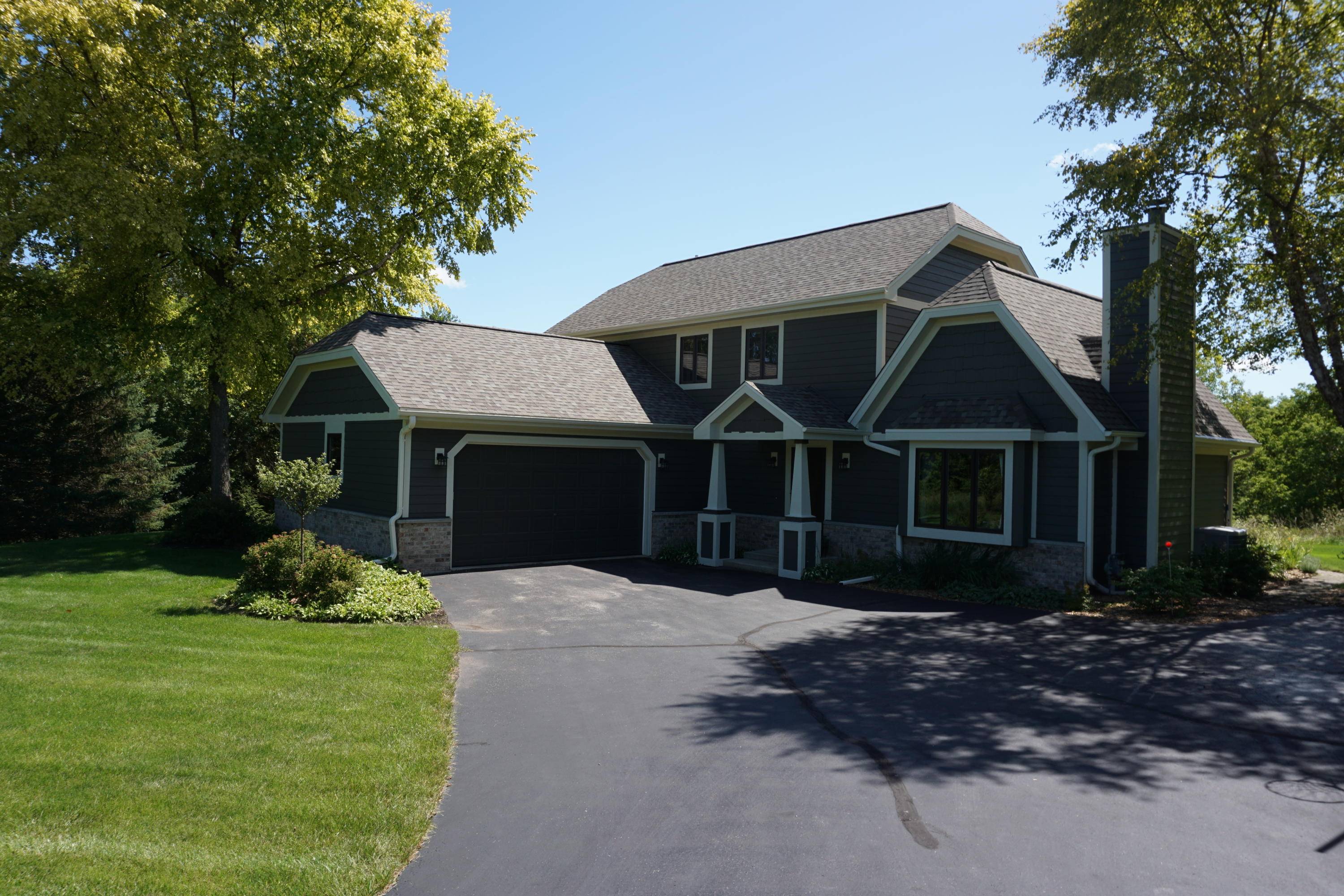 Delafield, WI 53018,N4W3157 Twin Oaks Dr