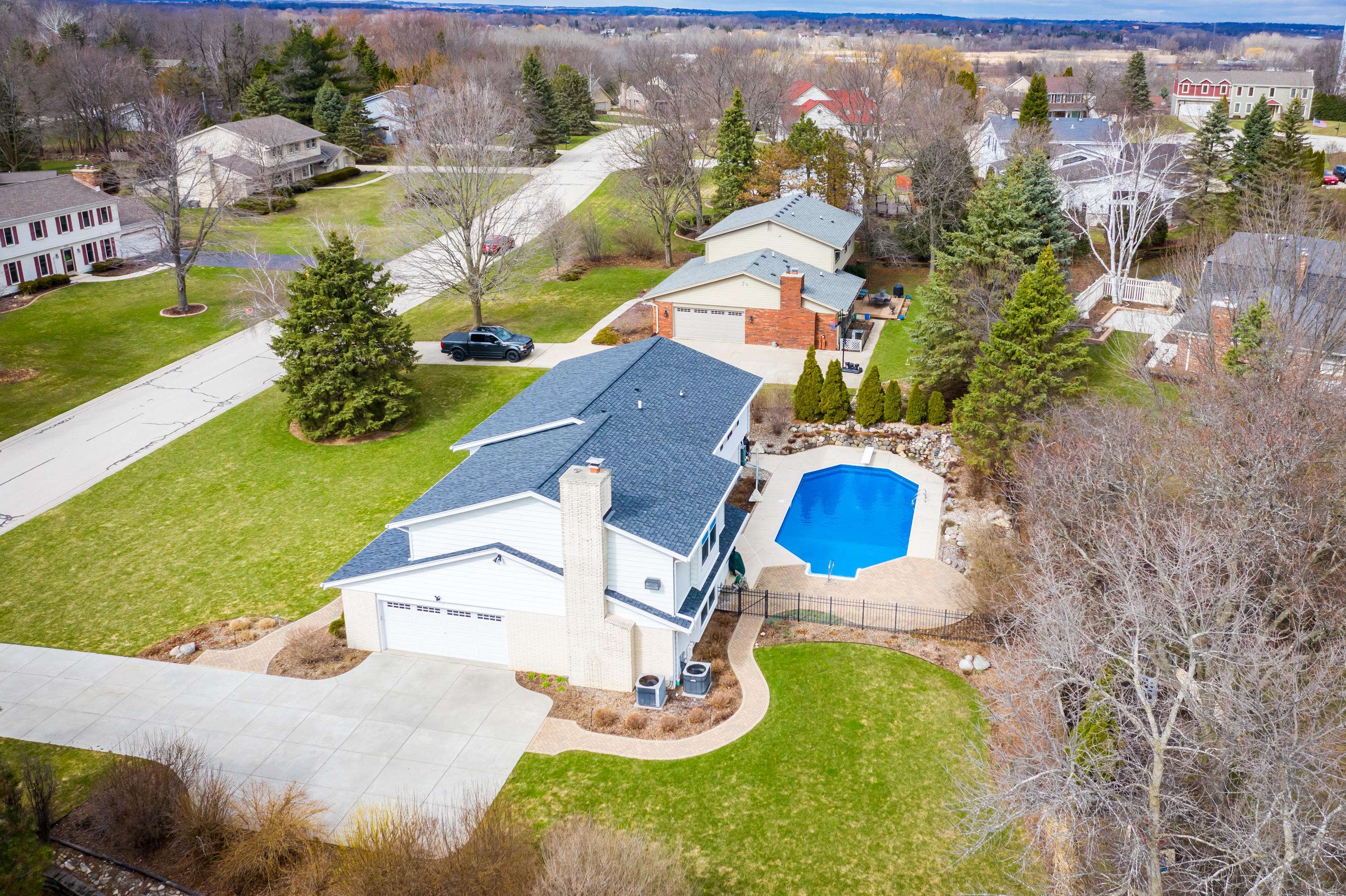 Brookfield, WI 53045,1080 Hawthorne Ridge Dr