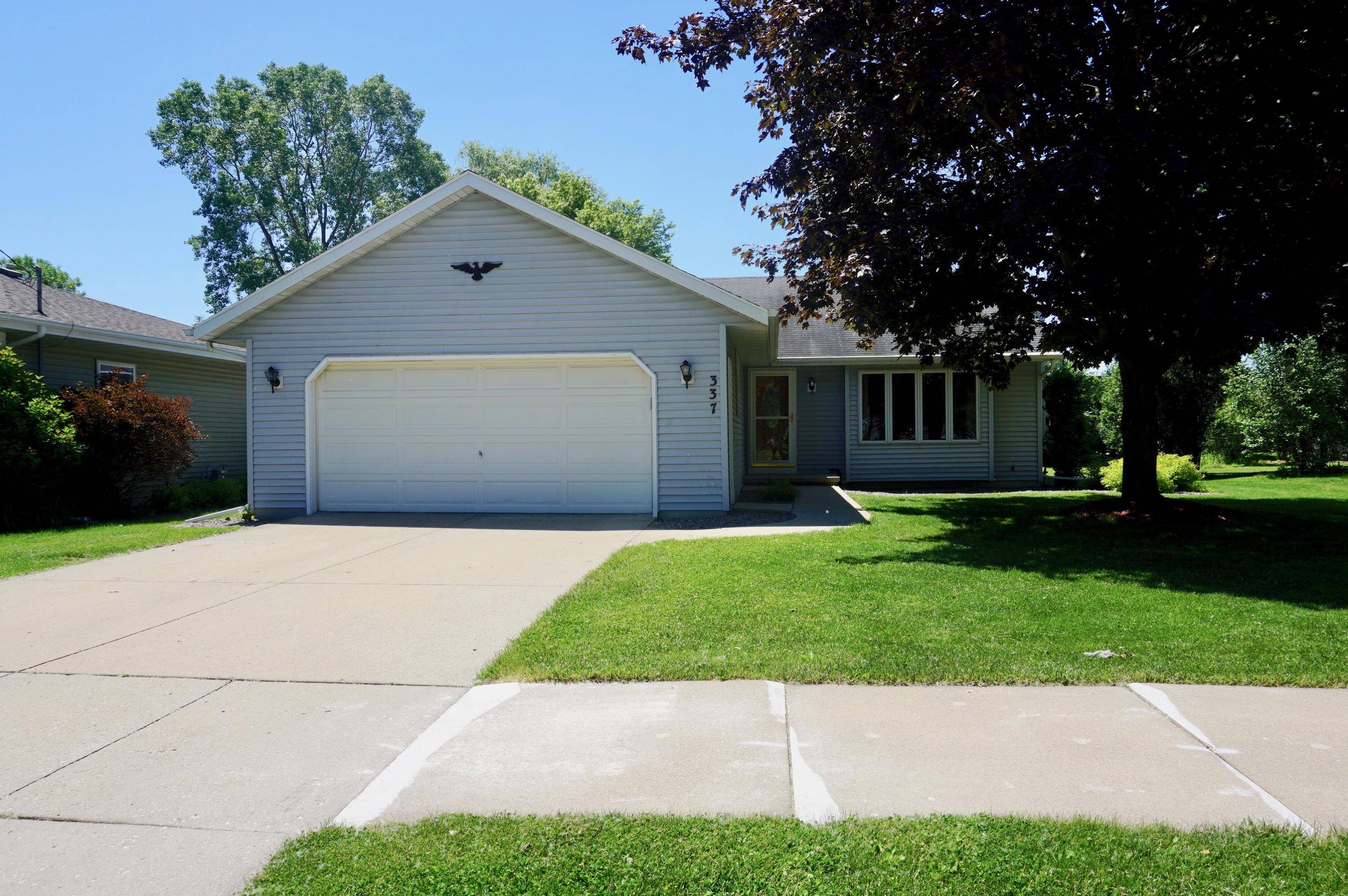 Appleton, WI 54915,337 E Mitchell Ave