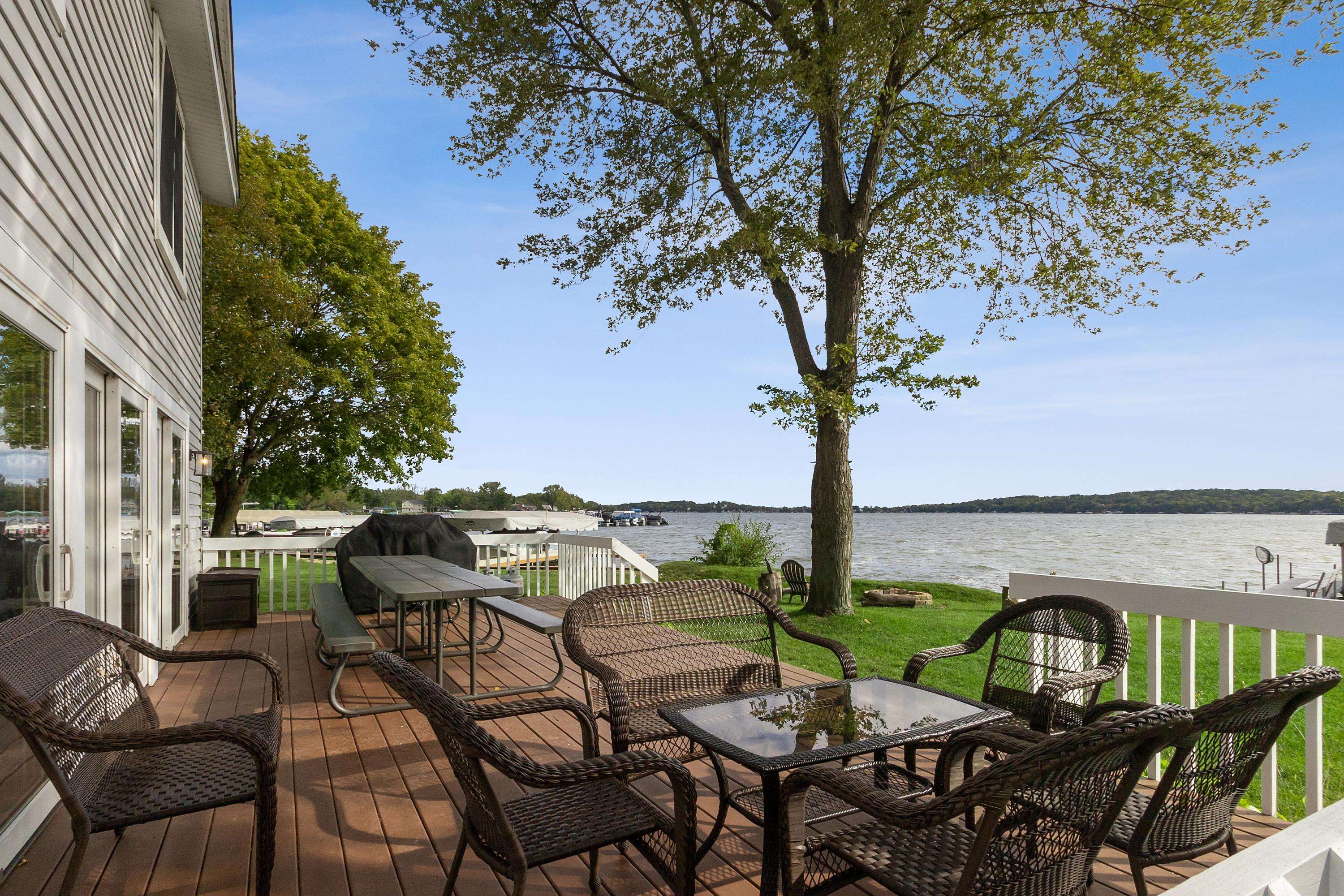 Twin Lakes, WI 53181,3008 Lakeshore Way