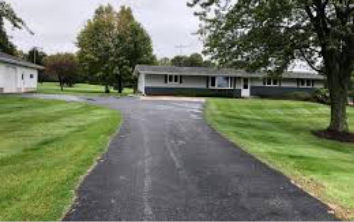 Farmington, WI 53040,8752 State Highway 144