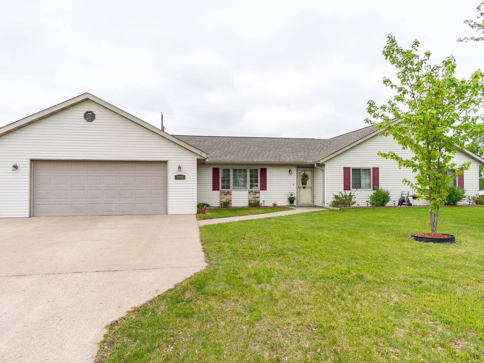 Holland, WI 54636,N7088 Elizabeth Dr