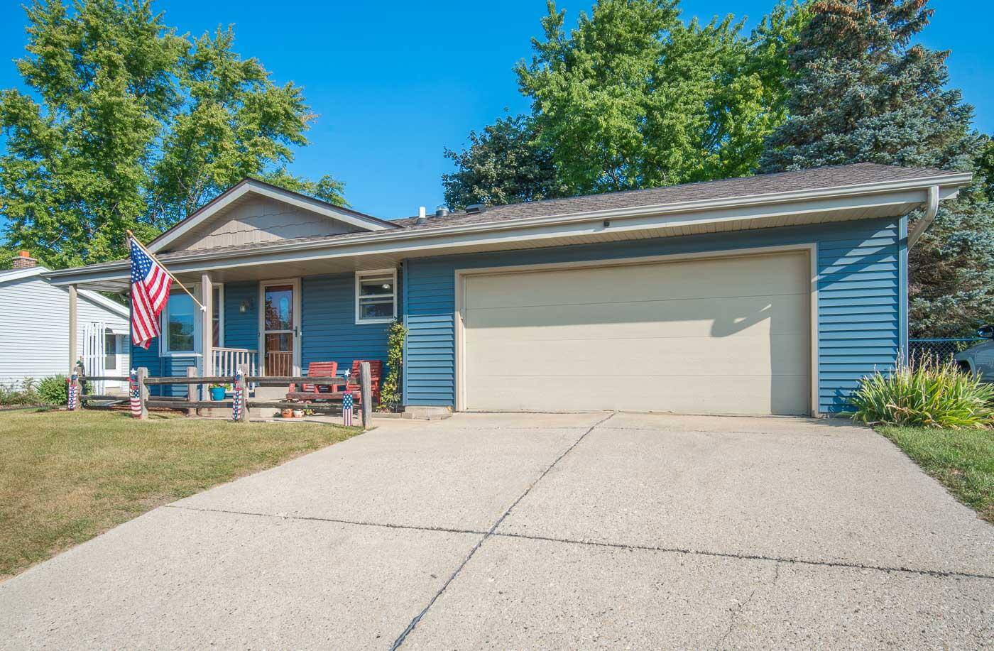 Waukesha, WI 53189,822 School Dr