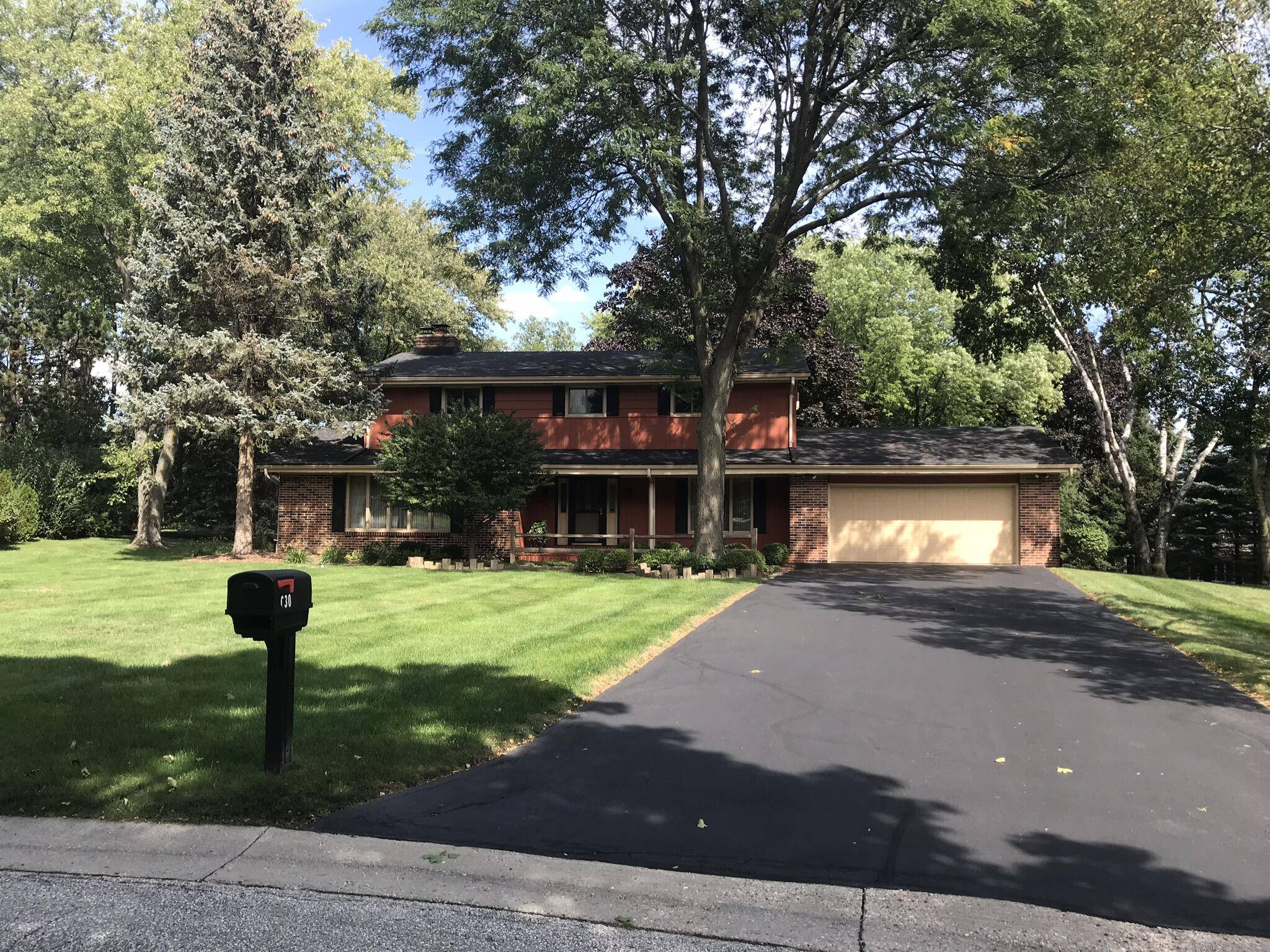 Brookfield, WI 53005,630 Forest Grove Cir