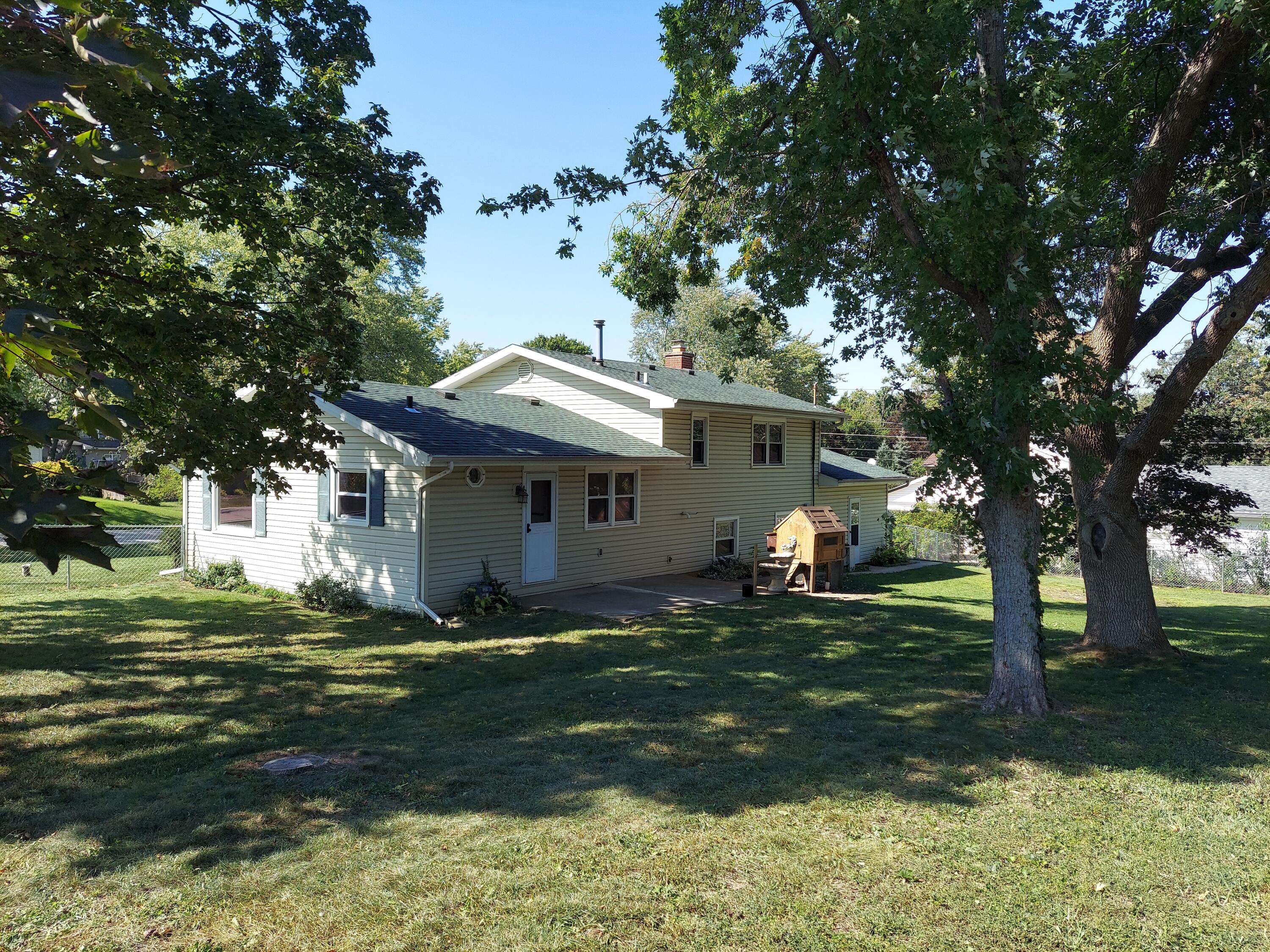 Twin Lakes, WI 53181,2810 Elizabeth Ln