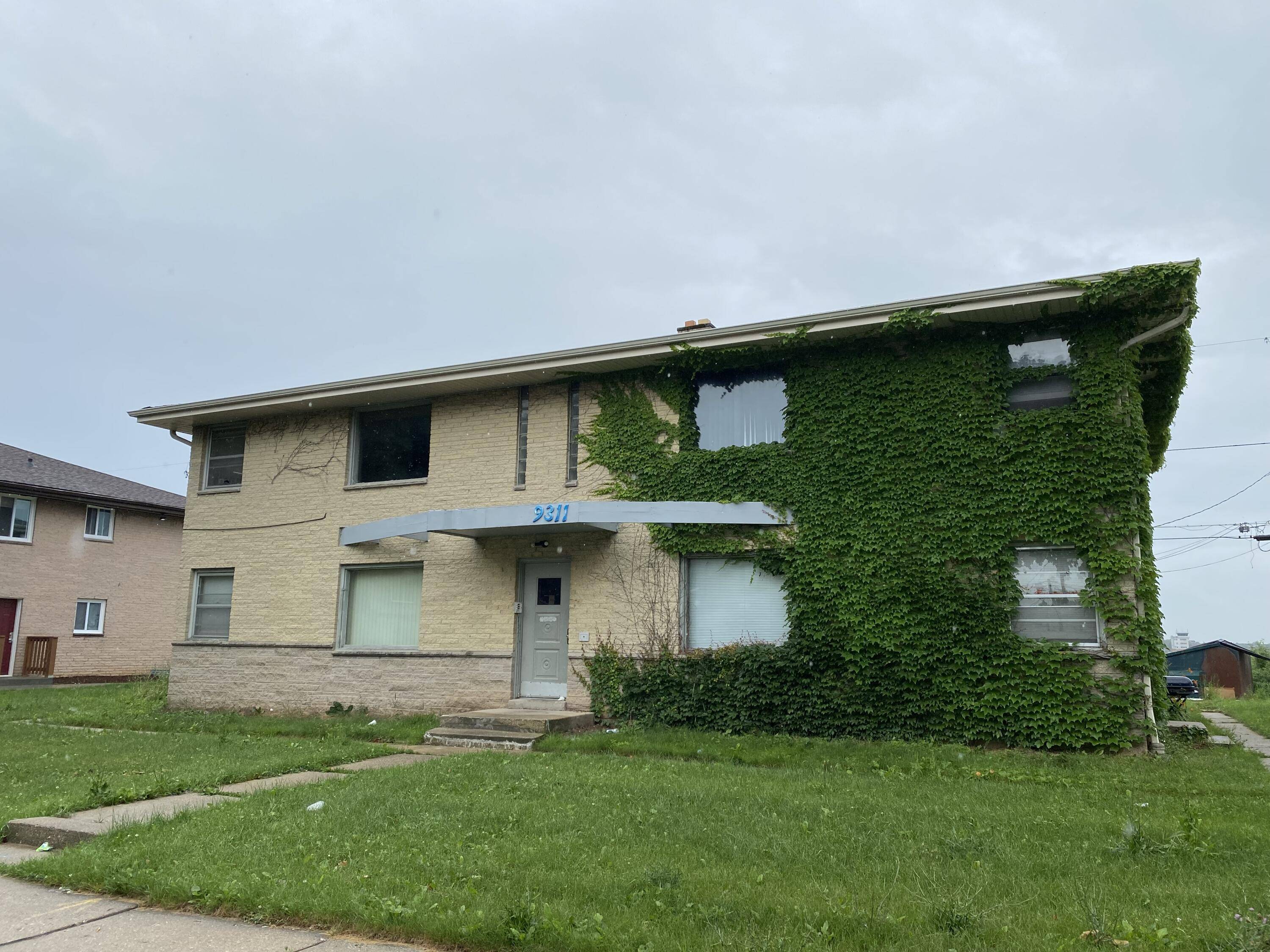 Milwaukee, WI 53225,9311 W Birch Ave
