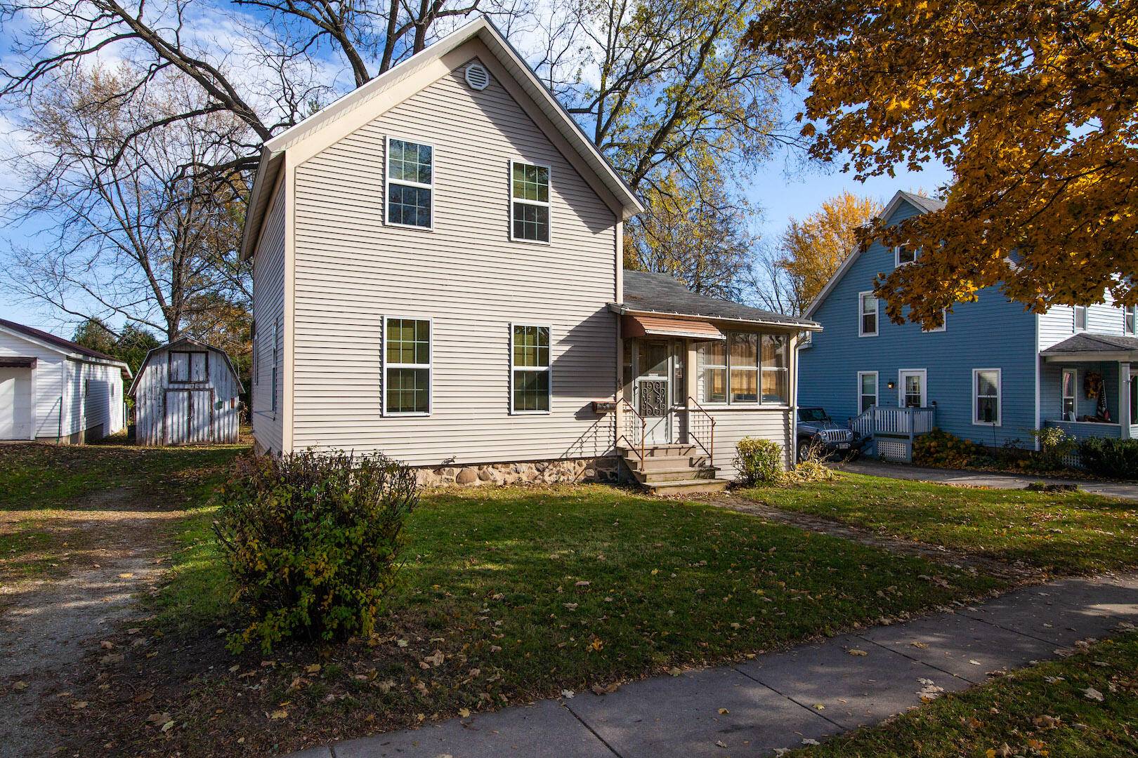 Fort Atkinson, WI 53538,423 East St