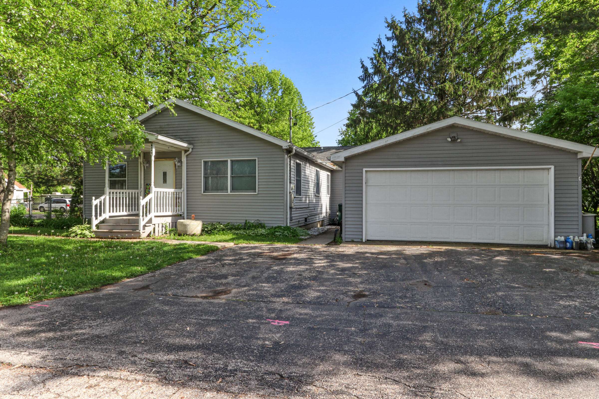 Bloomfield, WI 53128,W849 Hyacinth Rd