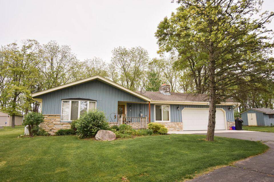 Spring Prairie, WI 53105,N5990 Aspen Dr