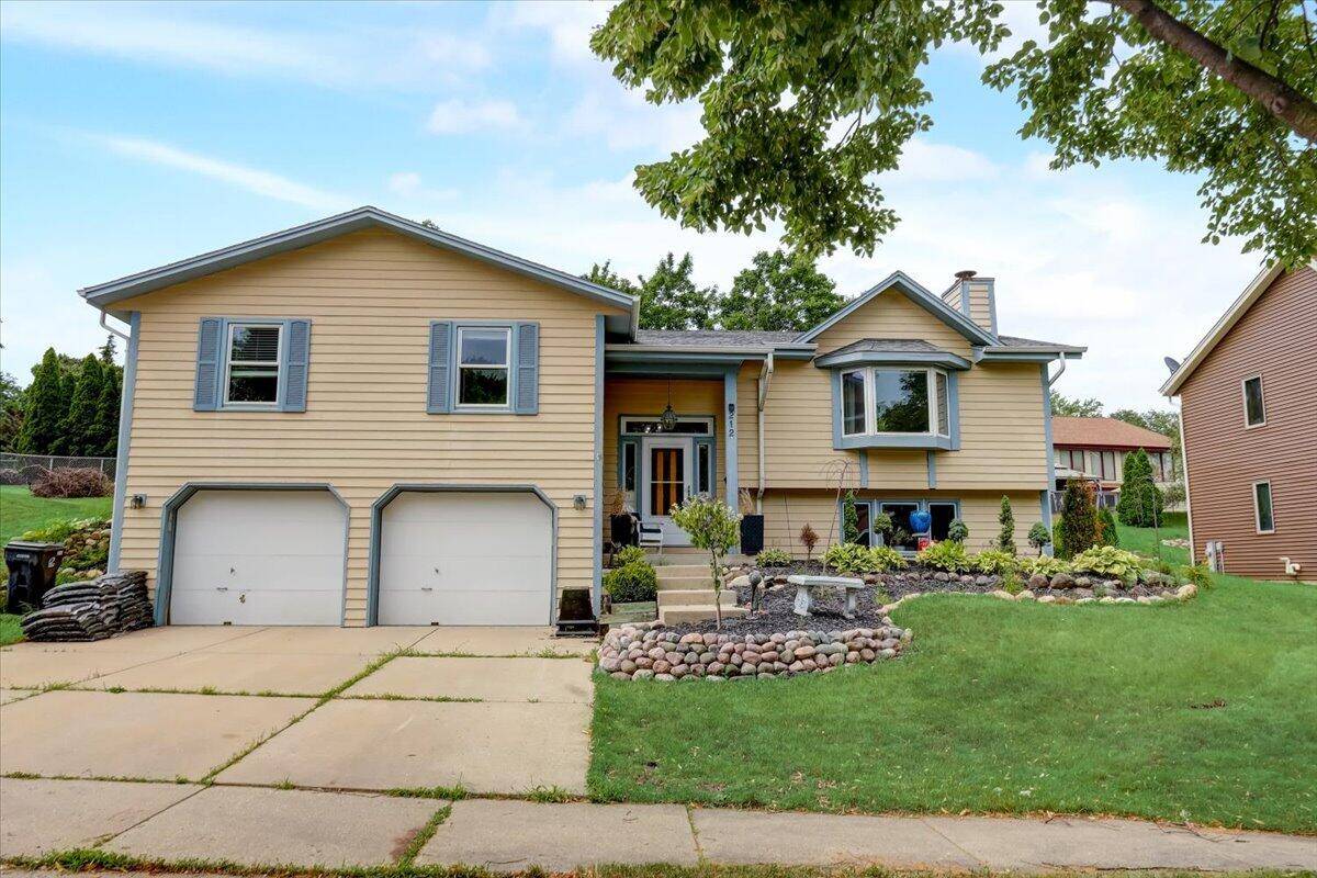 Waukesha, WI 53188,212 Cambridge Ave