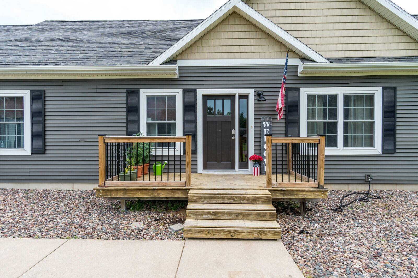 Holland, WI 54636,W8112 Beaver RD