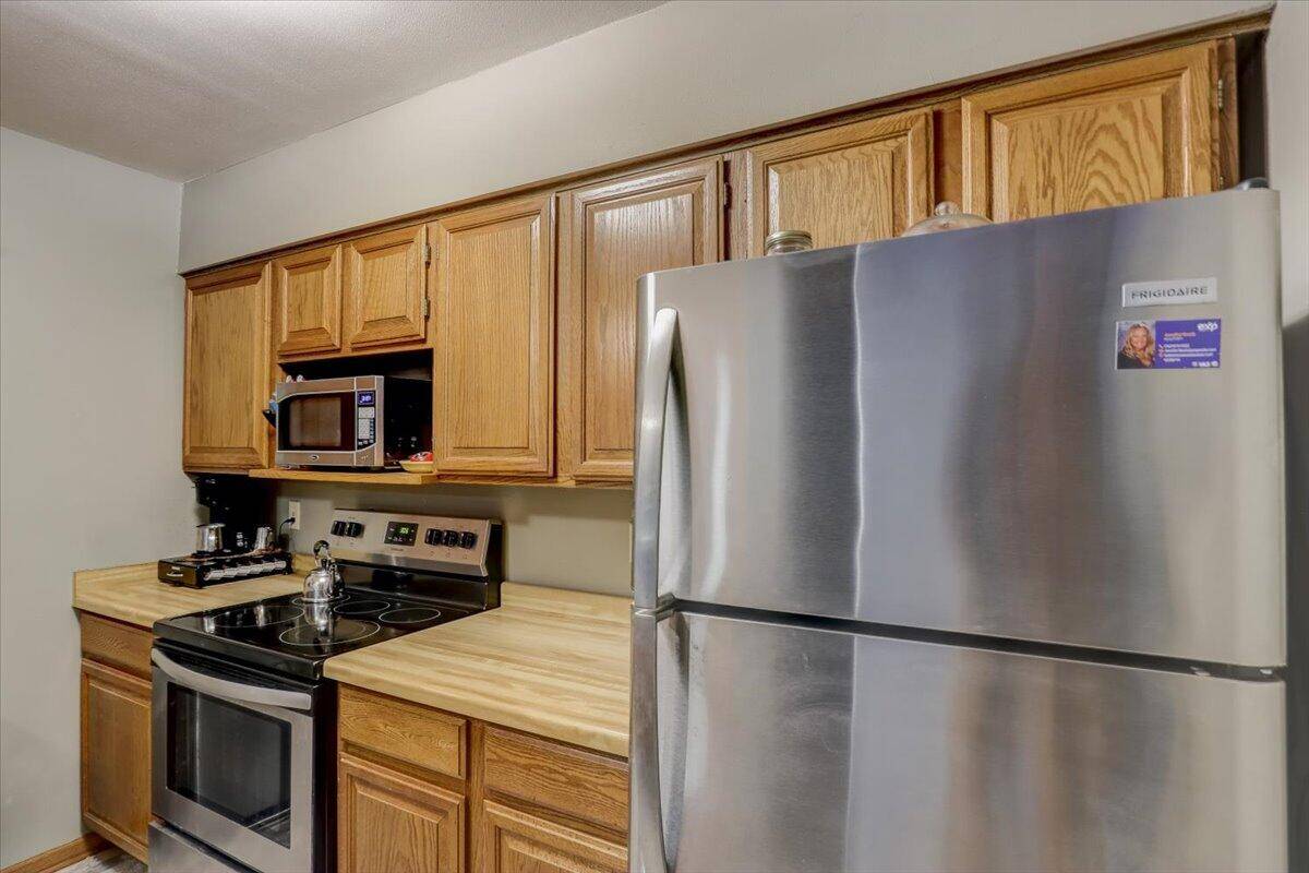 Mukwonago, WI 53149,506 S Rochester St Unit F