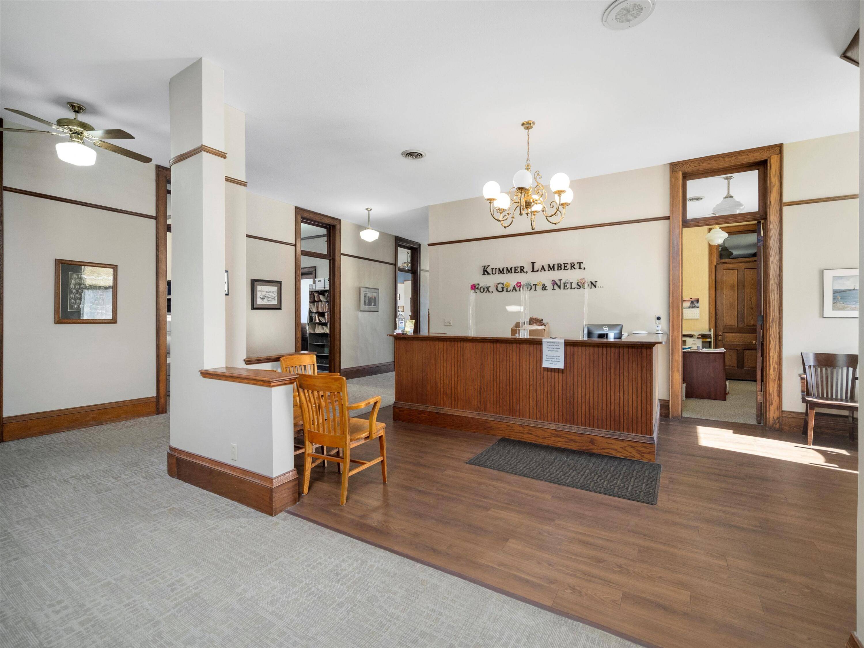 Manitowoc, WI 54220,927 S 8th St