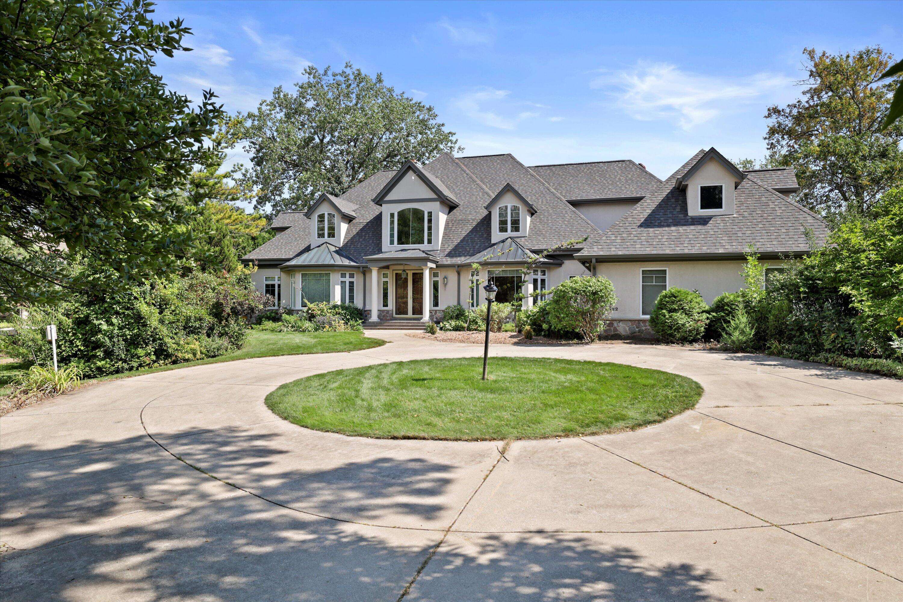 Mequon, WI 53092,10522 N Circle Rd