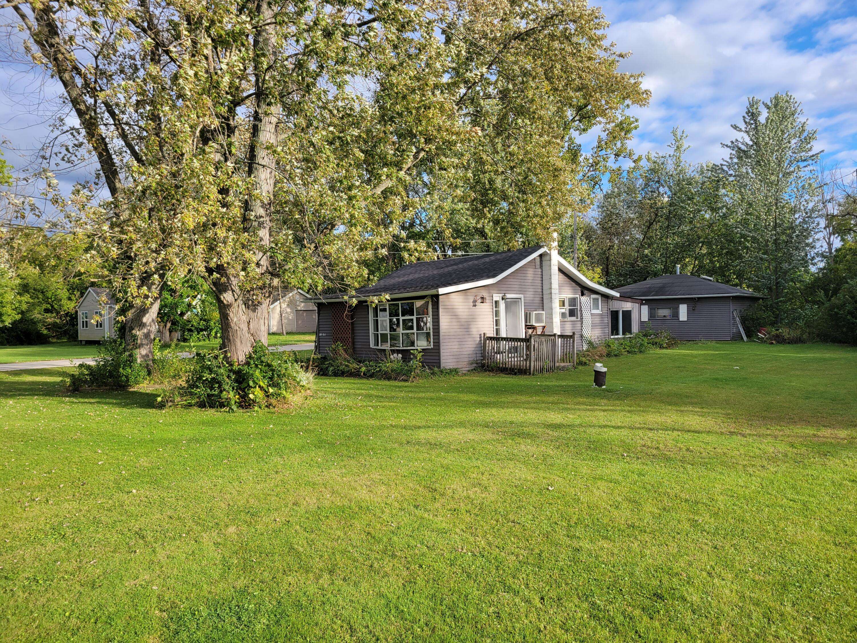 Salem Lakes, WI 53179,27605 113th St