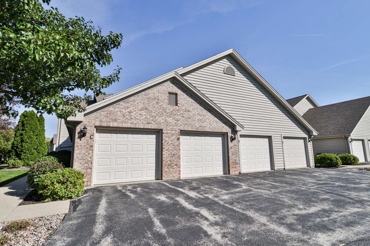 Pewaukee, WI 53072,152 Westfield Way Unit C