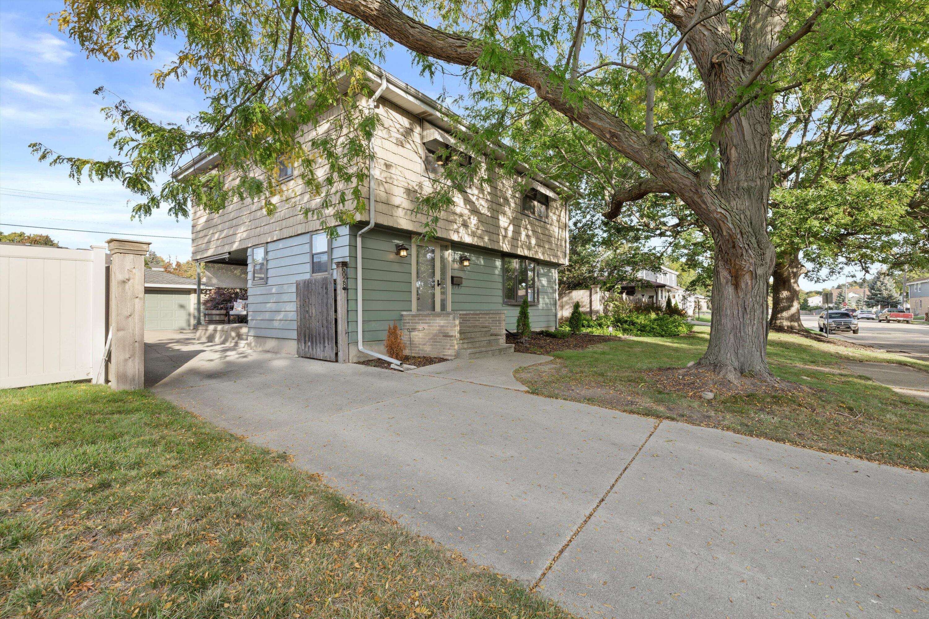 Kenosha, WI 53142,6028 41st Ave