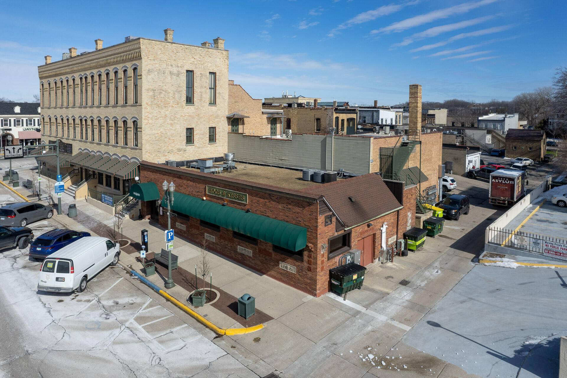 Lake Geneva, WI 53147,149 Broad St