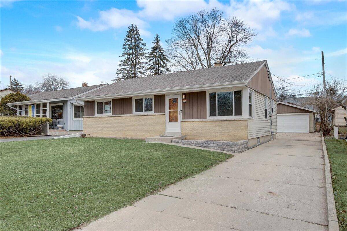 Wauwatosa, WI 53226,210 N 115th St