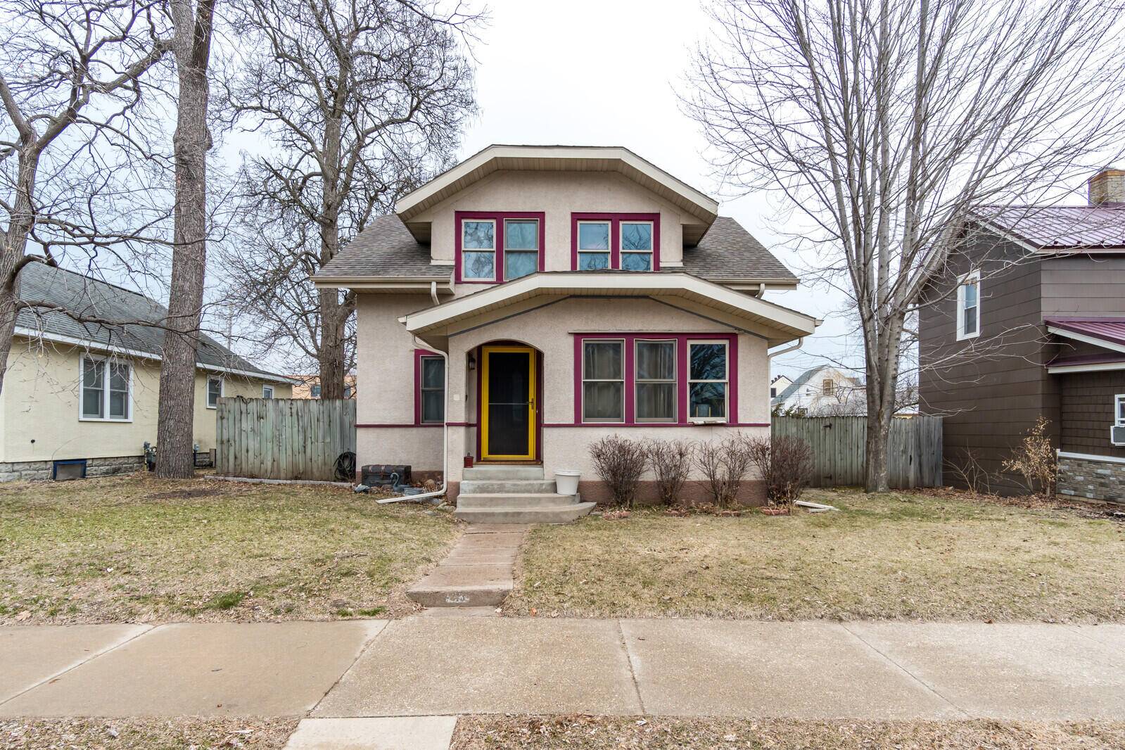 Onalaska, WI 54650,213 4th Ave S