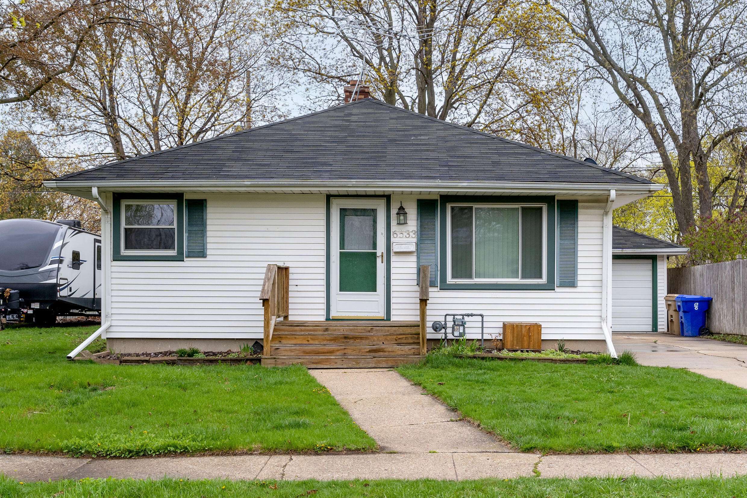 Kenosha, WI 53142,6533 51st Ave