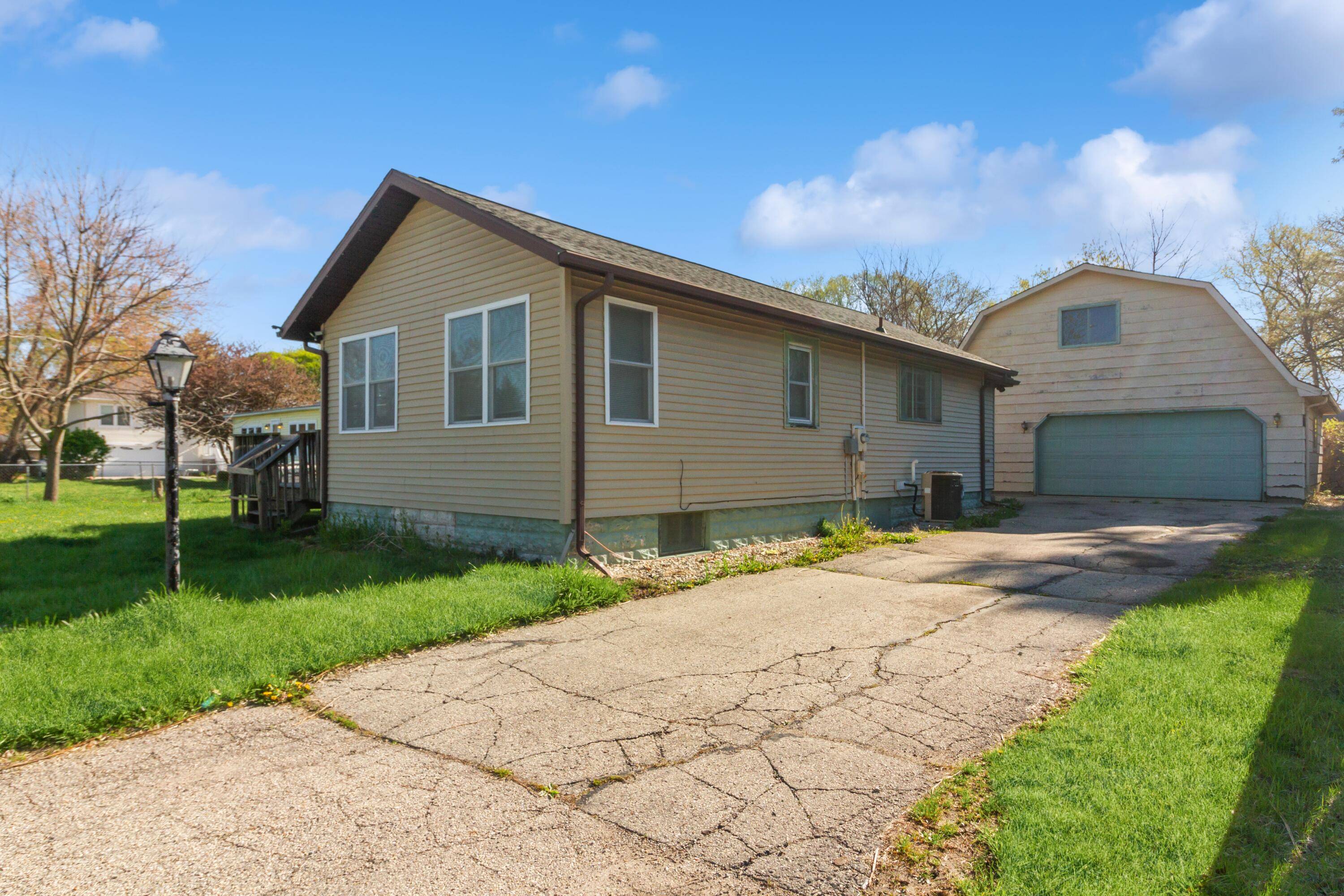 Bloomfield, WI 53128,N1304 Catalpa Rd