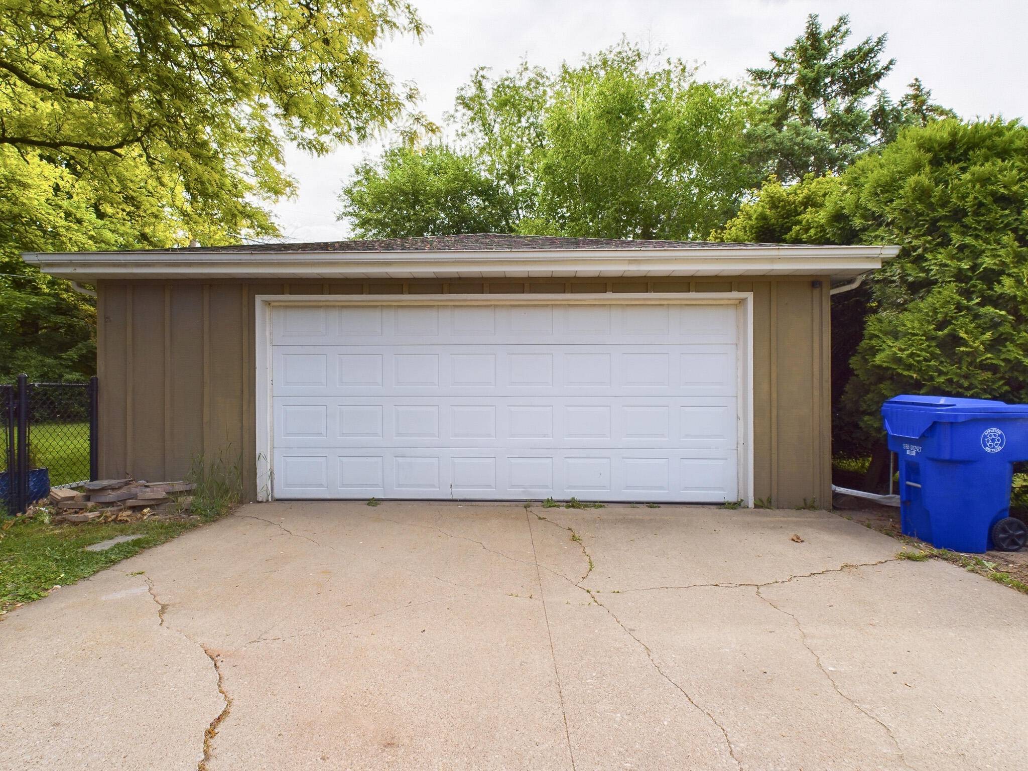 Appleton, WI 54915,430 N Camellia Ln