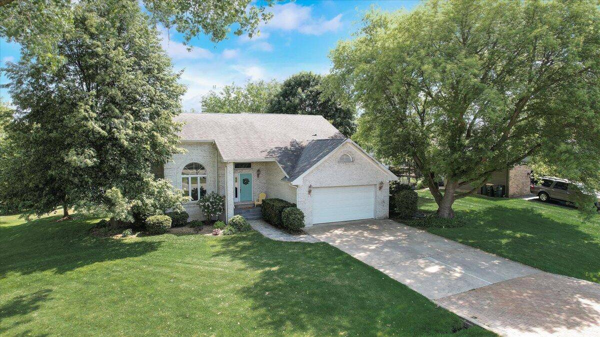 Twin Lakes, WI 53181,1205 Winged Foot Dr