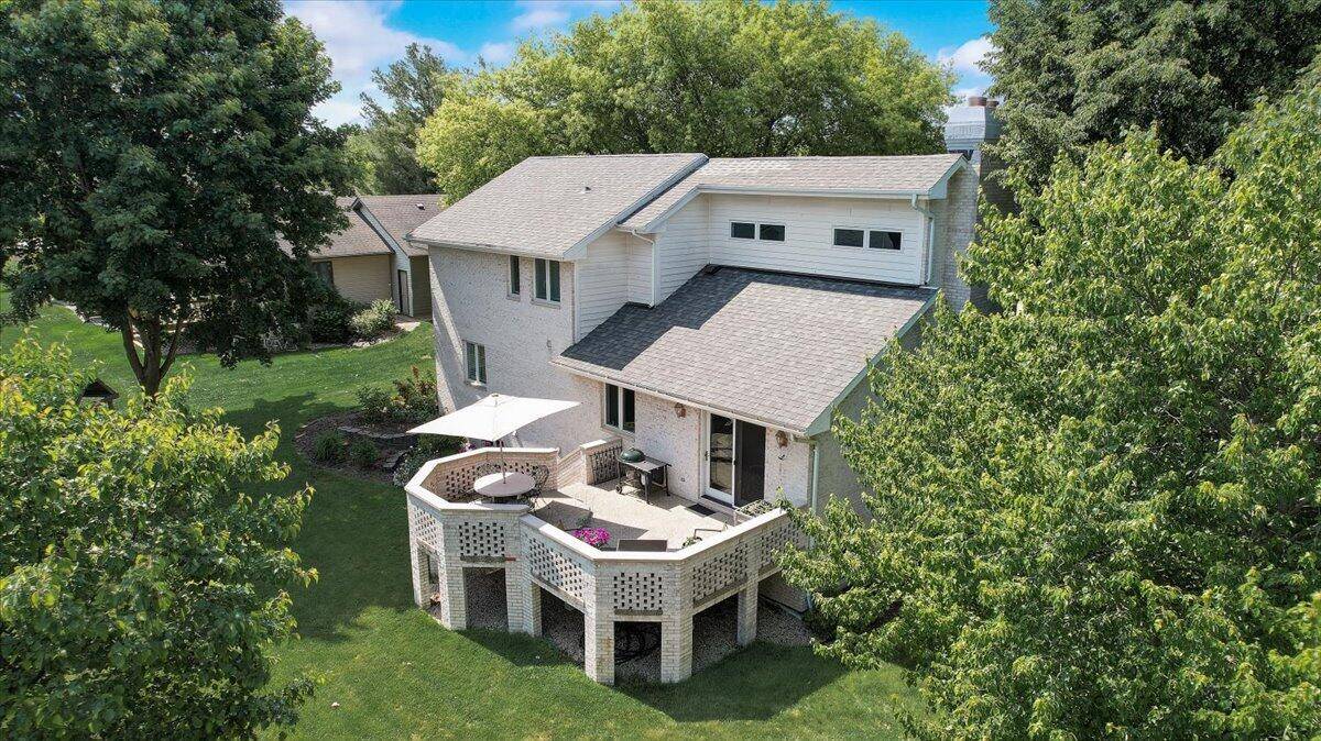 Twin Lakes, WI 53181,1205 Winged Foot Dr