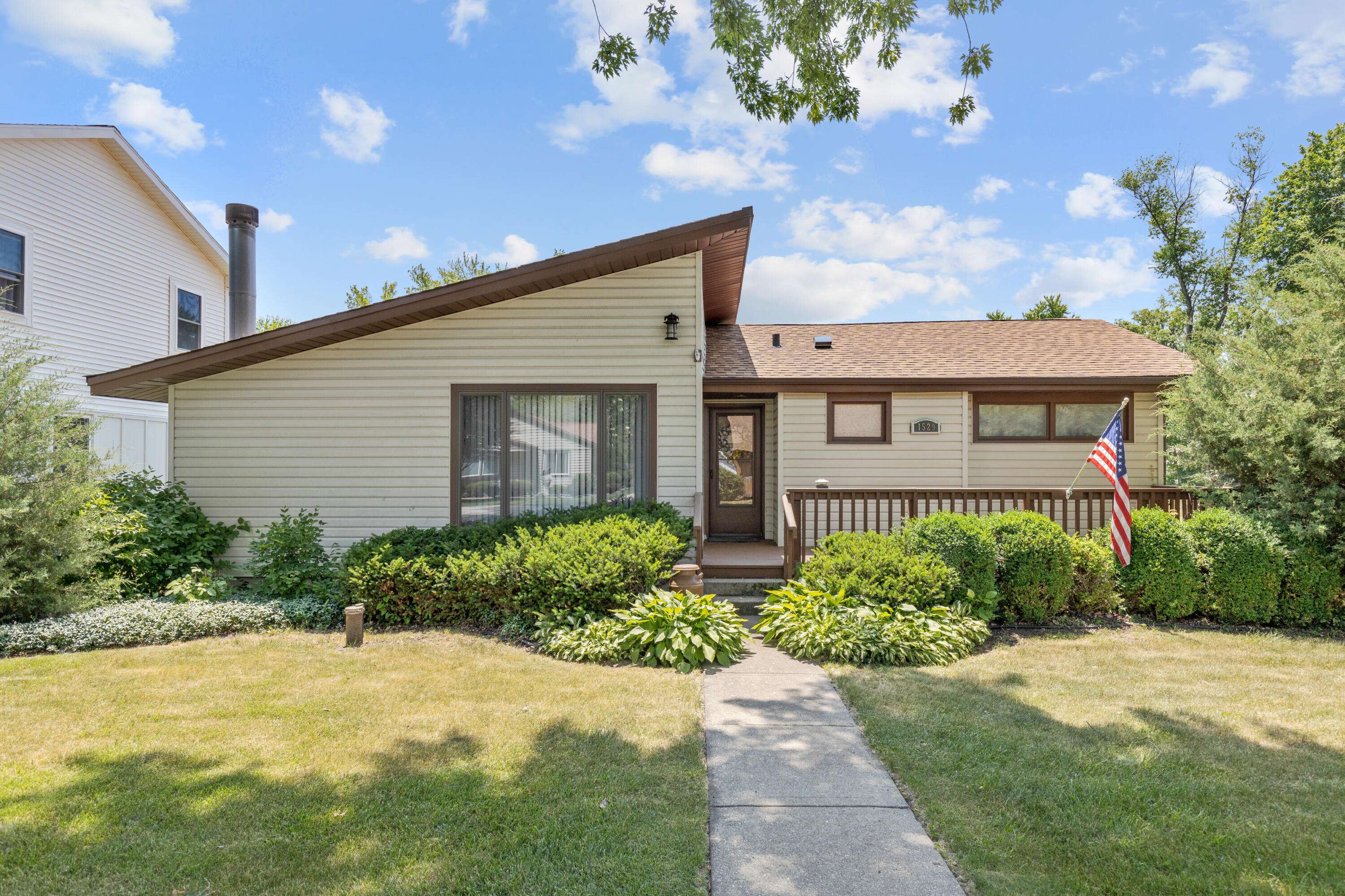 Twin Lakes, WI 53181,1529 Pheasant Ave