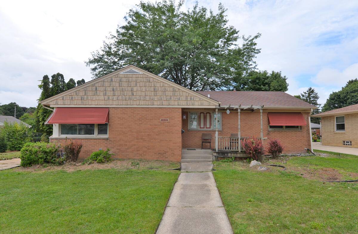 Racine, WI 53406,1022 Crab Tree Ln