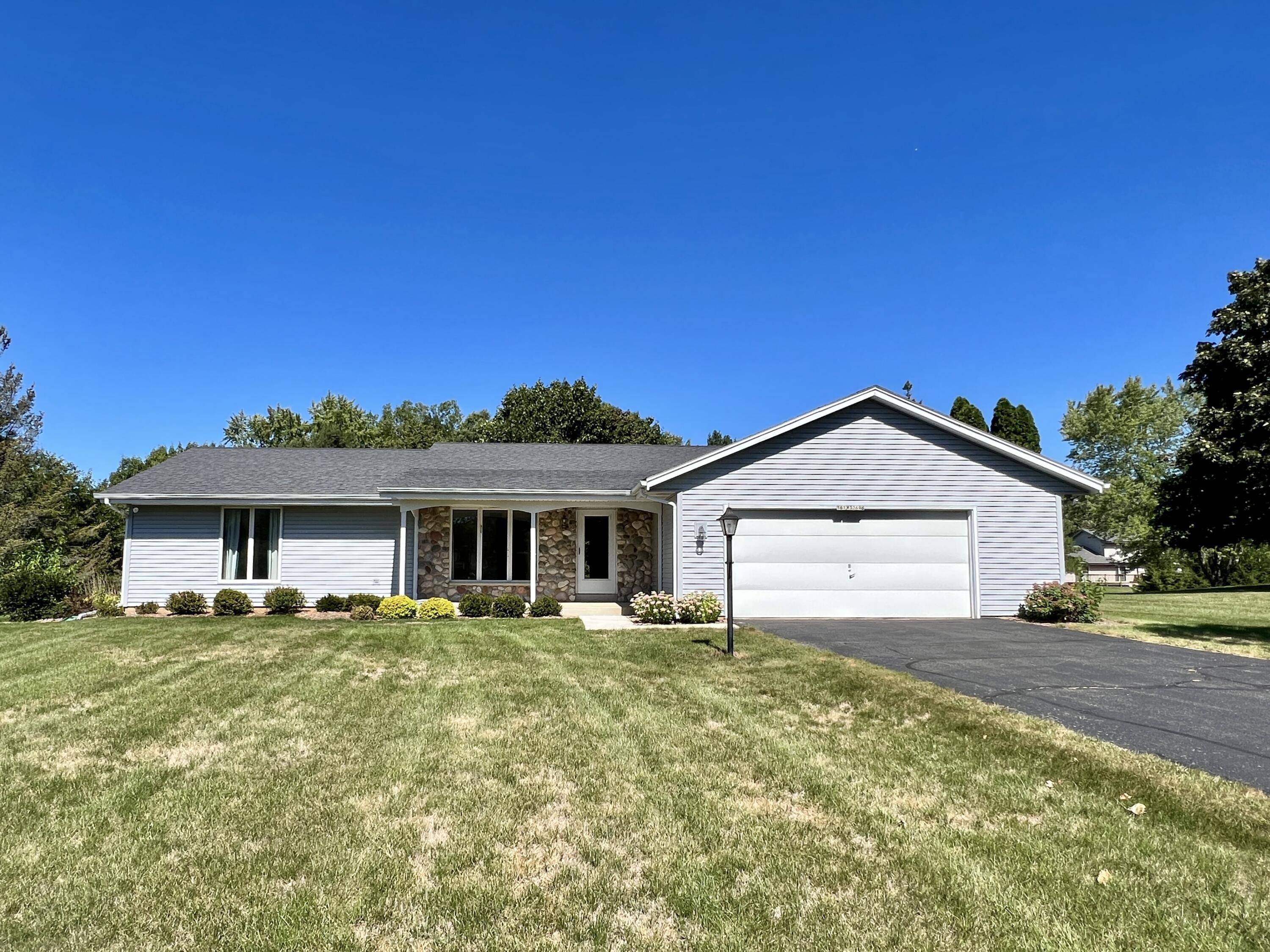 Mukwonago, WI 53149,S67W32696 Ashton Way E