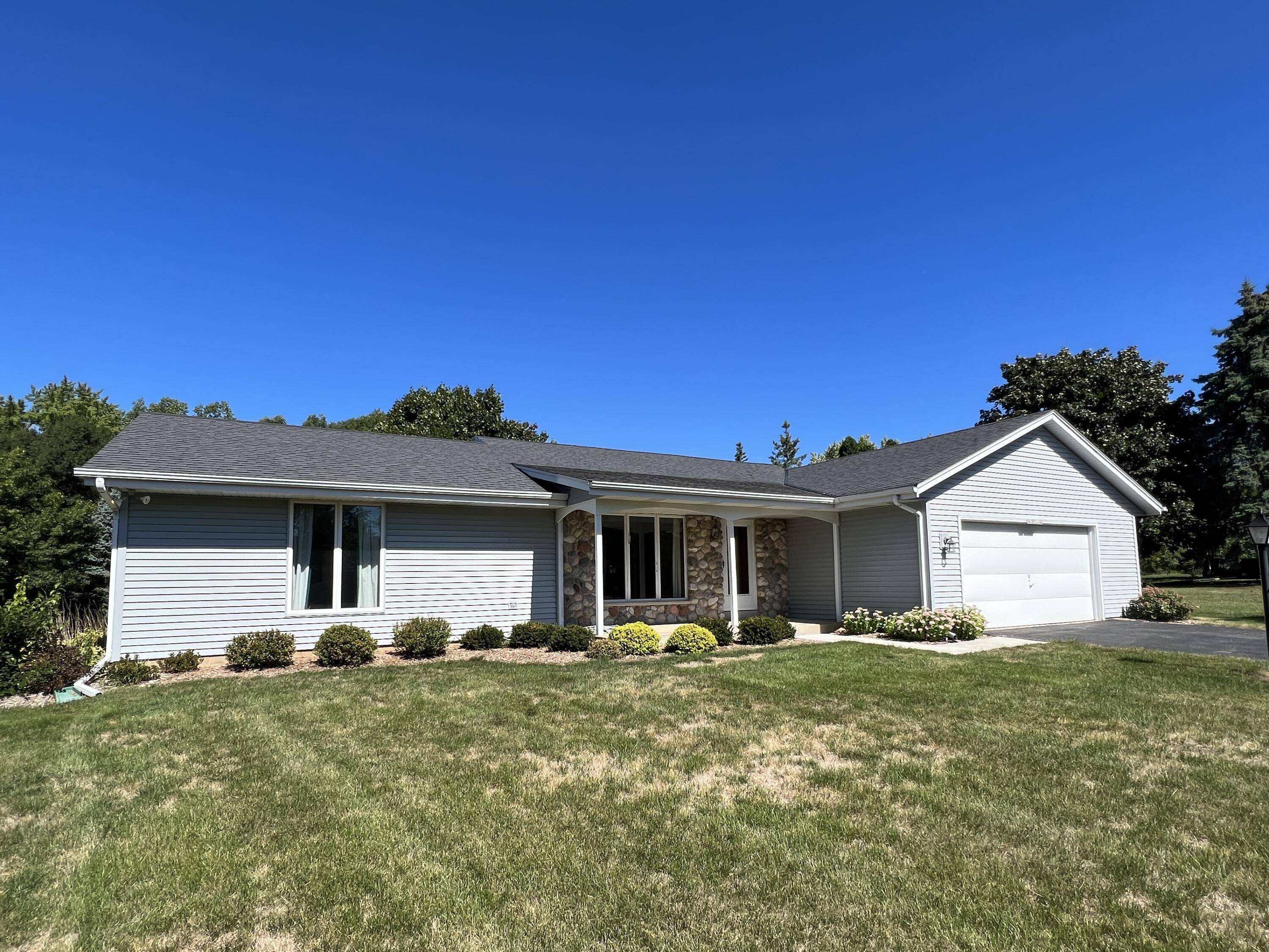 Mukwonago, WI 53149,S67W32696 Ashton Way E